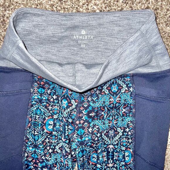 Athleta Women's High Rise Tapestry Chaturanga To Town Leggings in Blue XS - Picture 8 of 10
